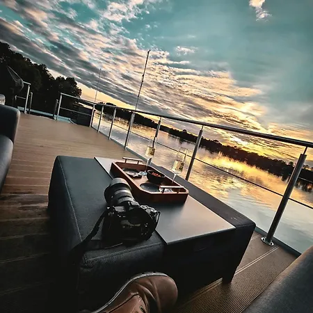 Traumzeitboot Auf Dem Scharmuetzelsee Bad Saarow Buitenkant foto