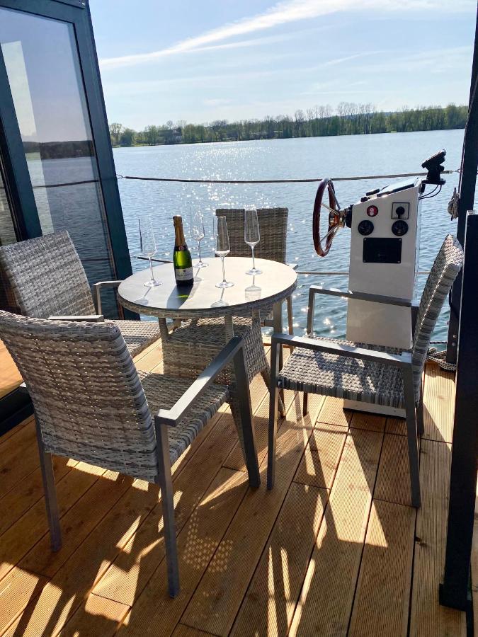 Traumzeitboot Auf Dem Scharmuetzelsee
