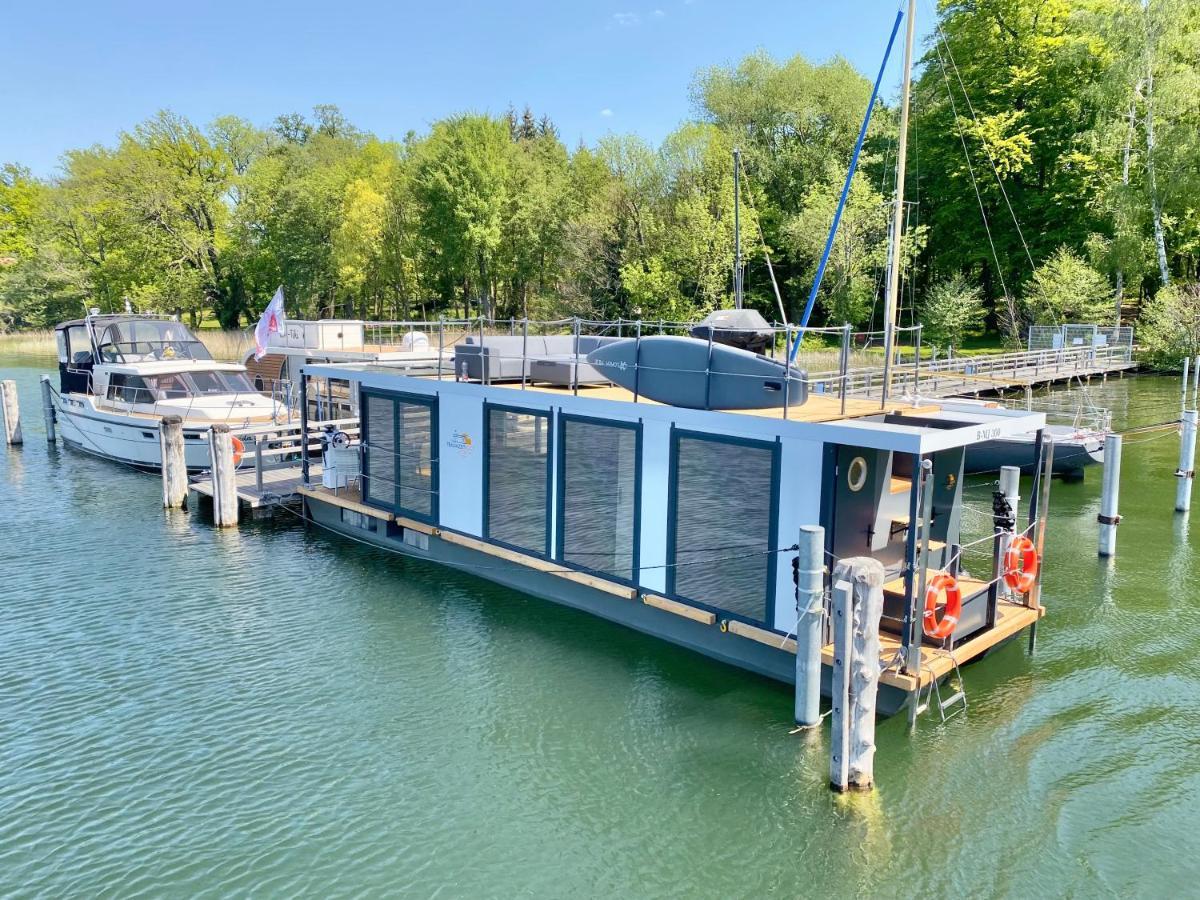 Traumzeitboot Auf Dem Scharmuetzelsee * Bad Saarow